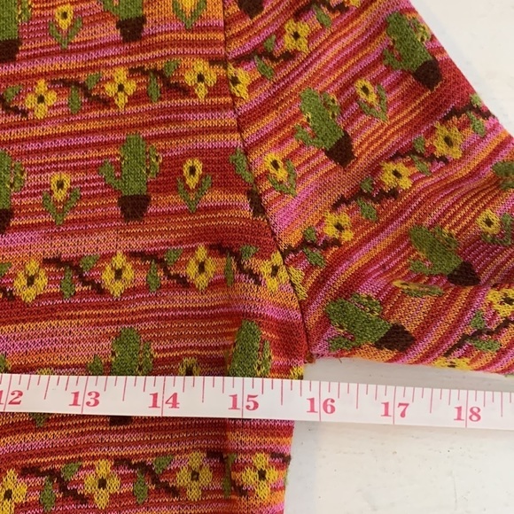 T15 ZARA Novelty cactus print sweater with cloth buttons size small pink orange - Picture 11 of 13